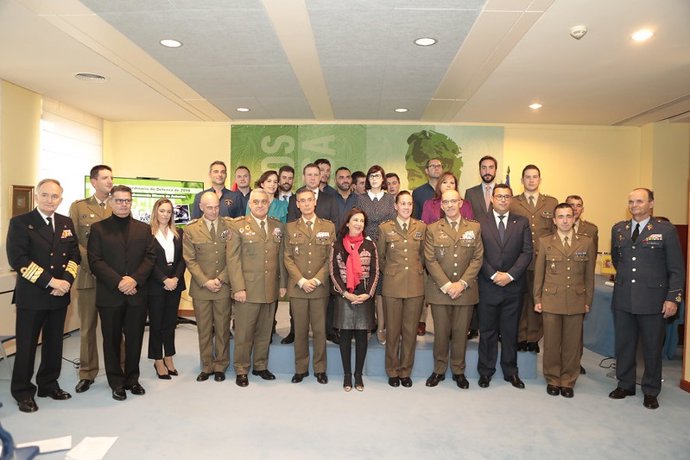 La ministra de Defensa en funciones, Margarita Robles, preside la entrega de Premios de Defensa 2019