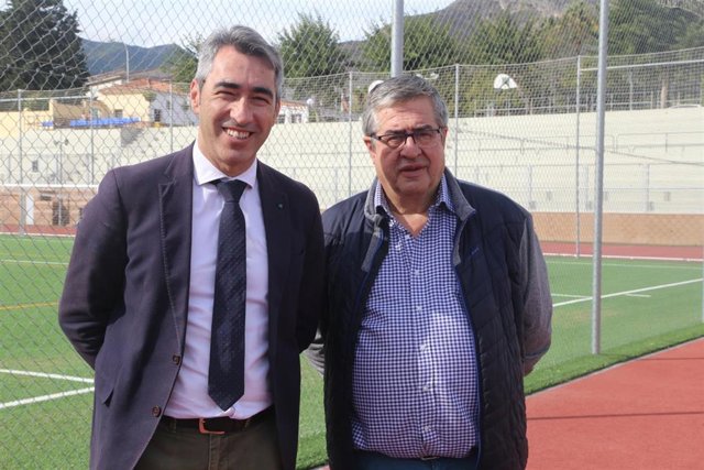 El alcalde de Benalmándena, Víctor Navas y el concejal de Deporte, Joaquín Villazón