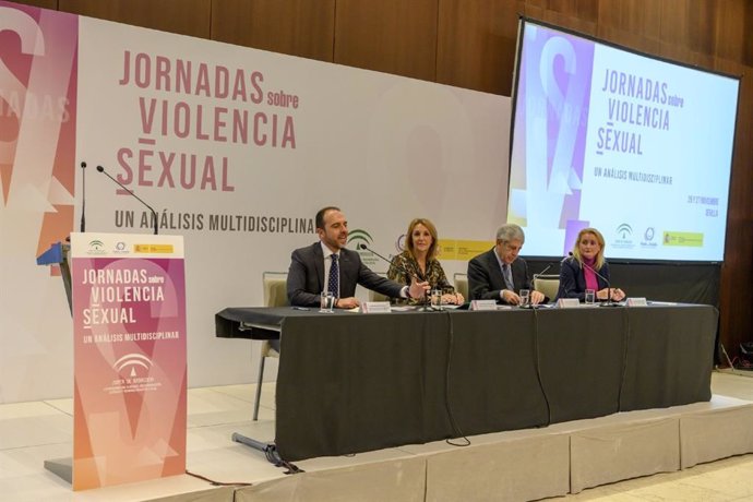 Junta organiza el curso 'Violencia sexuall. Un análisis multidisciplinar'.