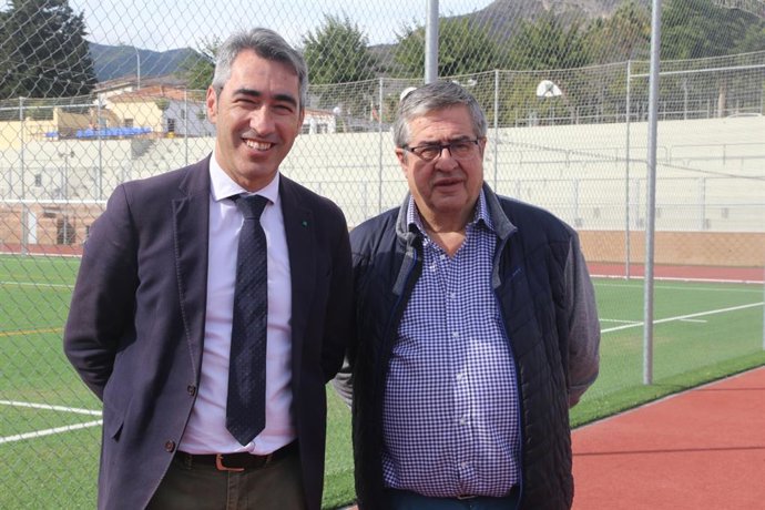 El alcalde de Benalmándena, Víctor Navas y el concejal de Deporte, Joaquín Villazón