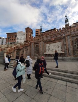 Visita turistas chinos a Teruel
