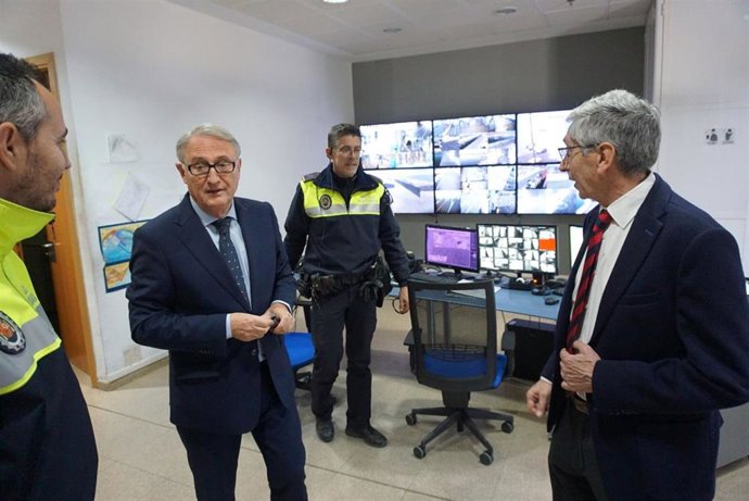 El presidente de la APA, Jesús Caicedo, en las instalaciones de la Policía Porturia