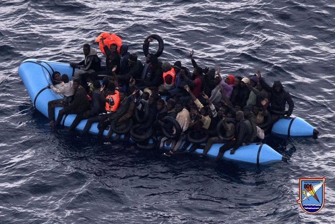 Patera localizada en el mar de Alborán