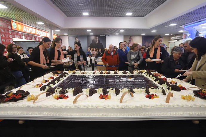Fiesta por el 25 aniversario del Centro Comercial El Arcángel de Córdoba