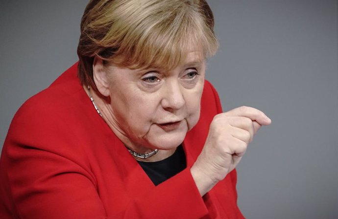 OTAN.- Merkel sale en defensa de la OTAN: "En estos momentos Europa es incapaz d