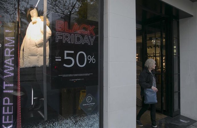 Cartel publicitario del Black Friday a 26 de noviembre de 2019.