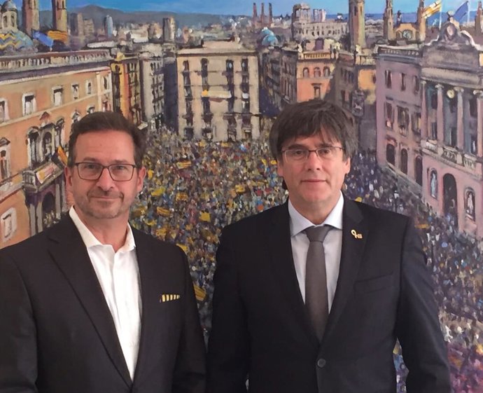 Reunión del expte.C.Puigdemont y el líder del Bloque Quebequés, Y-F.Blanchet en Waterloo (Bélgica)