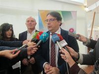 Vergeles lamenta el "desplante" de los MIR de Cáceres en huelga y asegura que la asistencia no se verá afectada