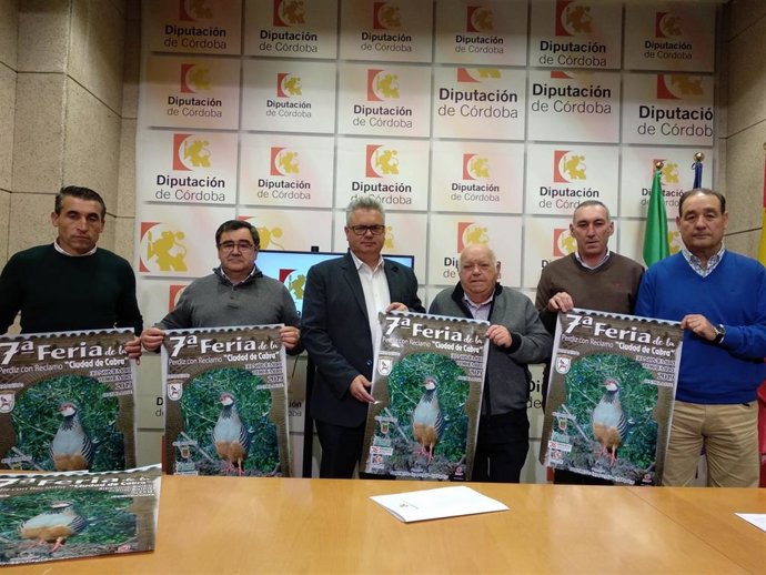 Morales (centro) presenta la VII Feria de la Perdiz con Reclamo 'Ciudad de Cabra'