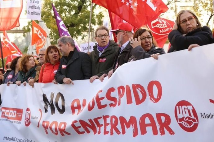 Concentración contra el "despido por enfermar"