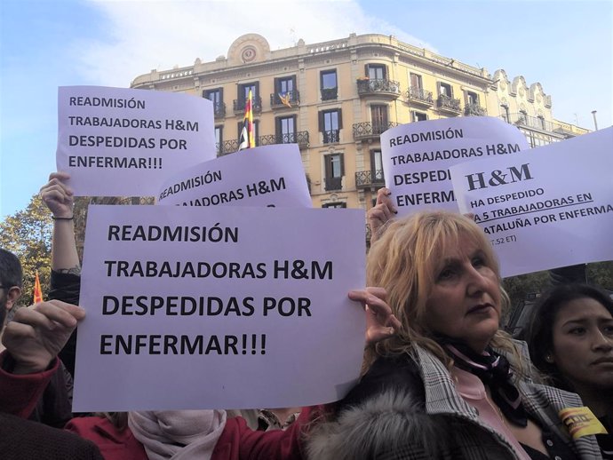 Mig miler de persones es concentren a Barcelona contra la sentncia del TC sobre acomiadaments per baixes.