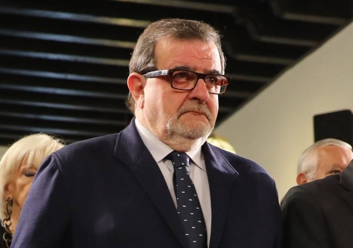 El expresidente de la Junta José Rodríguez de la Borbolla en la toma de posesión de Juanma Moreno como jefe del Ejecutivo andaluz
