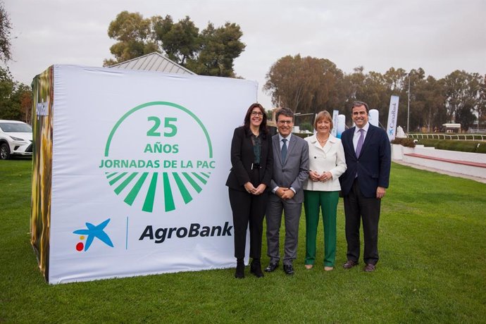 La Caixa subraya su compromiso con la agricultura andaluza a través de AgroBank,