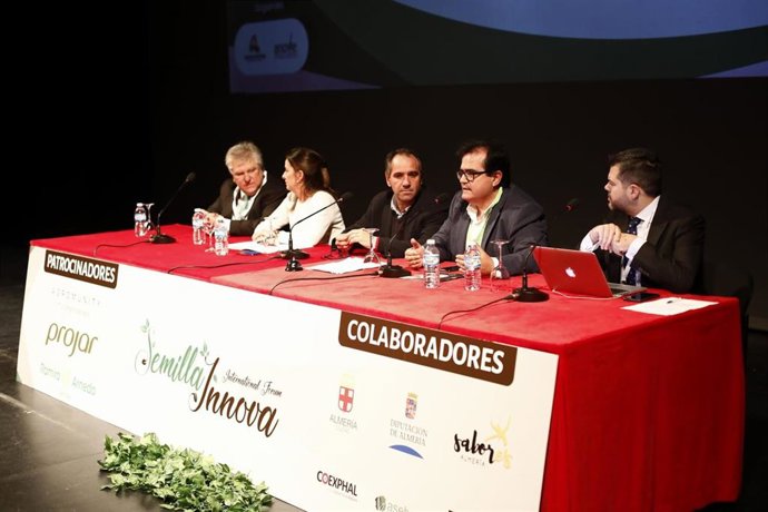 Mesa del Congreso 'Semilla Innova' que se celebra en Almería