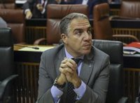 Bendodo ve ERE como "un gran plan que derivó en gran fraude" y PSOE niega defender "a nadie que se llevara nada ilegal"