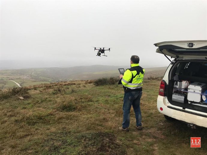 Dron en la búsqueda del vecino de Igollo cuyo coche apareció en Valderredible