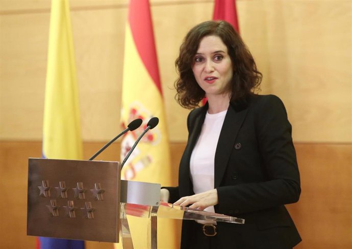 La presidenta de la Comunidad de Madrid, Isabel Díaz Ayuso, durante su discurso en el acto de homenaje a las víctimas del conflicto armado de Colombia, en la Real Casa de Correos de la Puerta del Sol, en Madrid a 27 de noviembre de 2019.