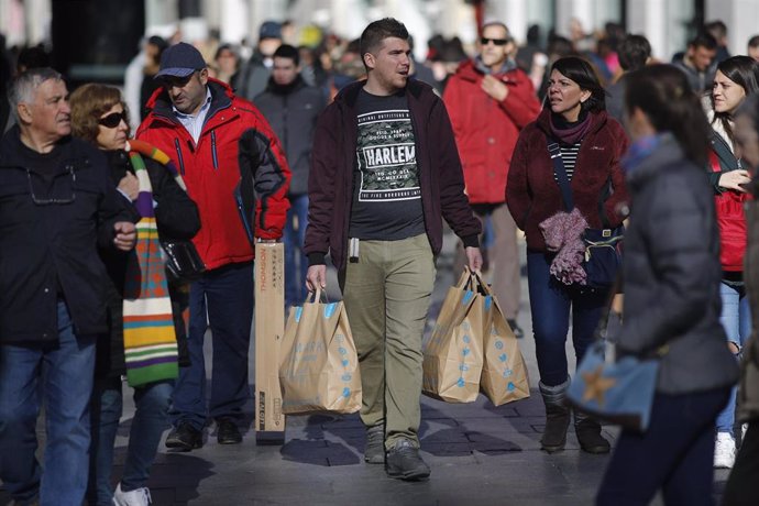 Un 40% de consumidores menores de 35 años prevé incrementar el gasto en las compras naivdeñas