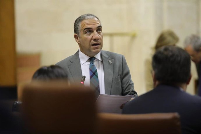 El consejero de la Presidencia, Administración Pública e Interior, Elías Bendodo, en el Parlamento