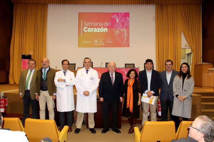 El consejero de Salud, Jesús Aguirre, en la celebración del Día del Corazón en el Hospital Macarena en Sevilla.