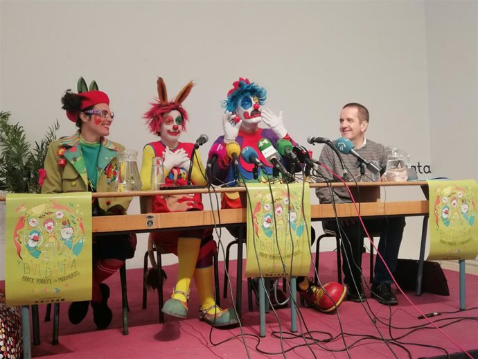 Rueda de prensa de los payasos 'Pirritx, Porrotx eta Marimotots' en Pamplona