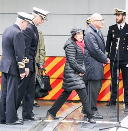 La ministra de Defensa en funciones, Margarita Robles, recibe a los tripulantes, el Arsenal Militar de Ferrol, de la fragata "Méndez Núñez" tras más de siete meses de circunnavegación, en Galicia (España), a 28 de noviembre de 2019.