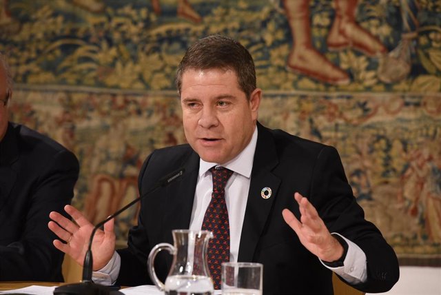 El presidente de Castilla-La Mancha, Emiliano García-Page, en rueda de prensa.