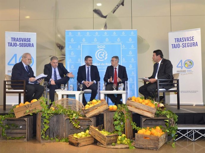 Agua.- Un experto reivindica el uso de la tecnología para un regadío "compatible