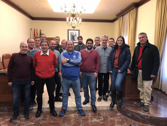 Reunión del diputado delegado de Cultura de la DPT, Diego Piñeiro, con representantes de las bandas de música de la provincia.