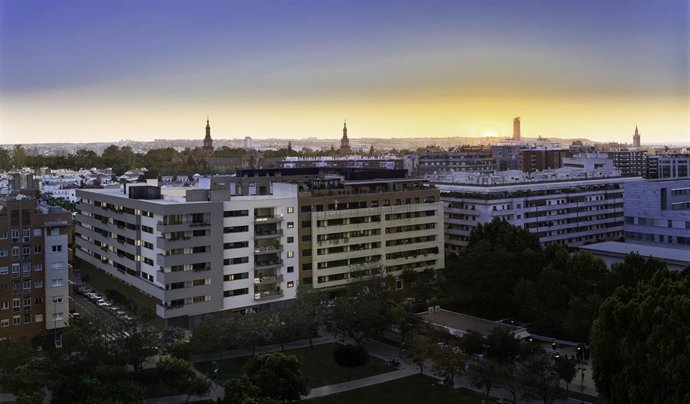 Residencial 75 Aniversario completa el último suelo libre urbano disponible en Ramón Carande, en donde Insur construye 48 viviendas personalizadas.