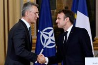 Macron justifica sus críticas a la OTAN como una "llamada de atención"