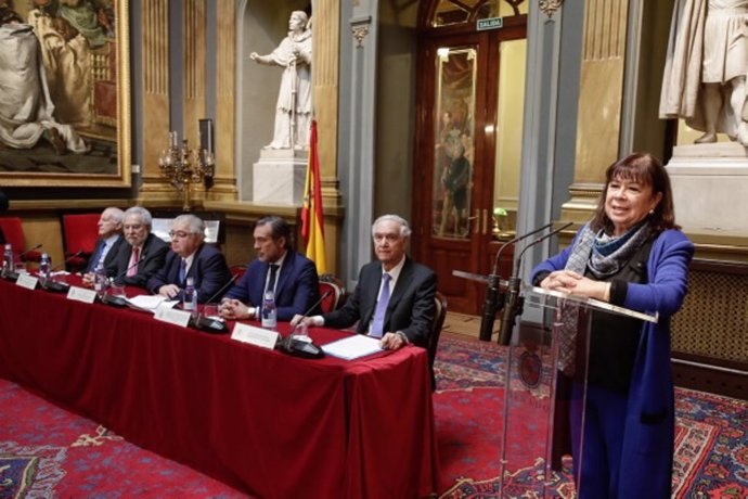 El Senado acoge la entrega de los XVIII premios 'Montero Ríos' e 'Iurisgama' concedidos a los juristas José Manuel Otero Lastres y Jesús Souto Prieto.