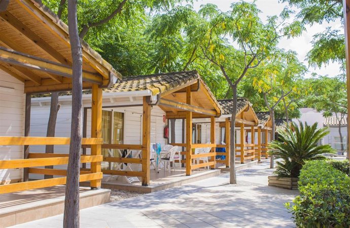 Bungalows de un camping de la Comunitat