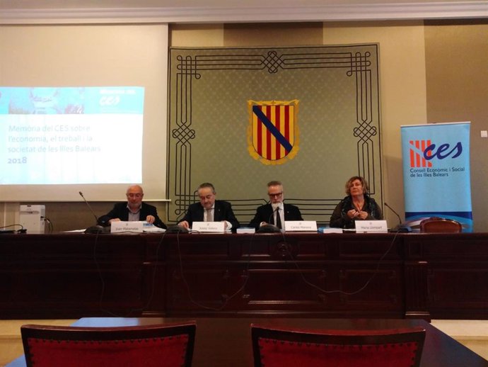 El Consell Econmic i Social presenta la seva memria en el Parlament