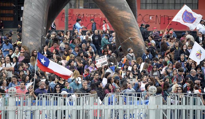 Protesta frente al Congreso de Chile