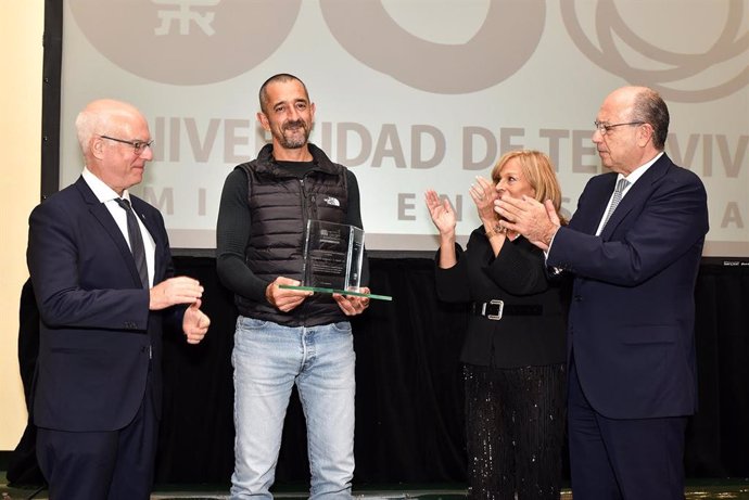 La Universidad de Tel Aviv (Israel) entrega al doctor Cavadas el 'Premio Maimónides 2019'