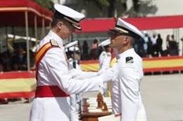 El Rey en una imagen de archivo en la entrega de despachos a oficiales de la Armada en San Fernando