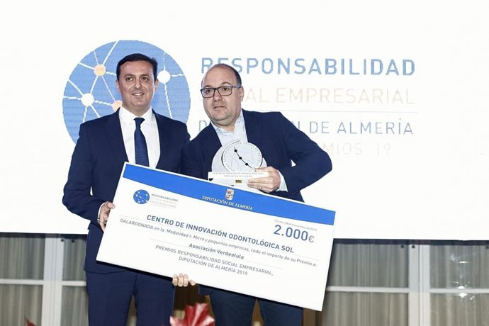 El presidente de la Diputación de Almería, Javier Aureliano García, en el acto de entrega de los Premios de Responsabilidad Social Empresarial
