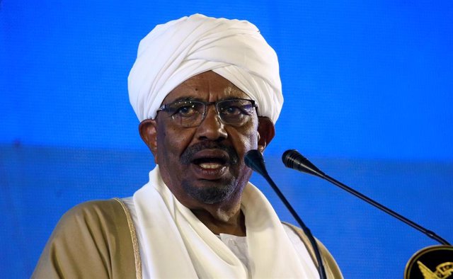 El expresidente de Sudán Omar Hasán al Bashir