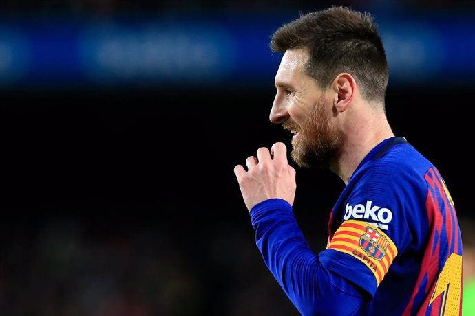 Fútbol.- Leo Messi pone su diana en el Wanda Metropolitano