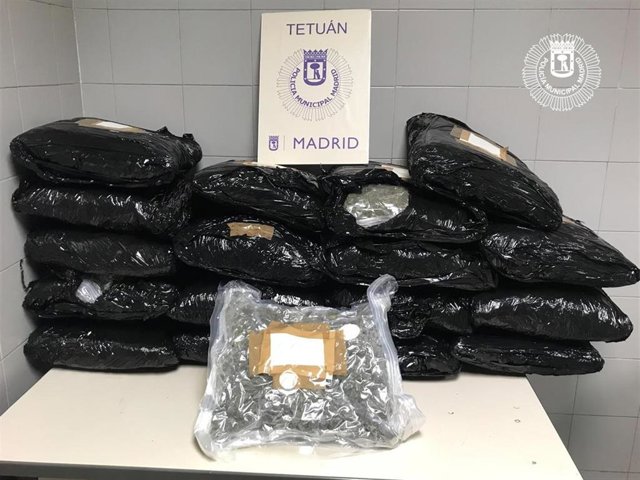 Imagen de los 21 kilos de marihuana requisados por la Policía Municipal de Madrid