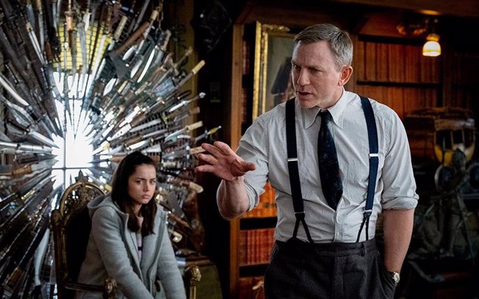 Daniel Craig y Ana de armas en 'Puñales por la espalda'