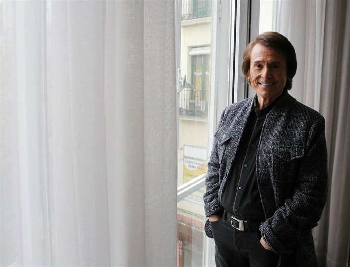 Foto de archivo del cantante Raphael