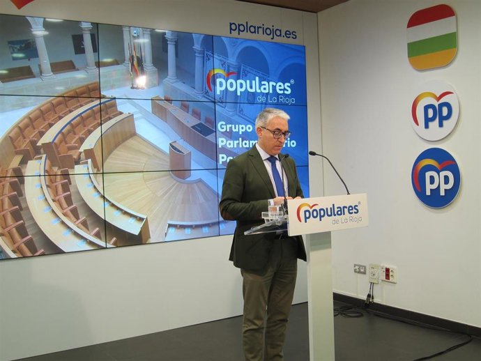 El portavoz del Grupo Popular en el Parlamento de La Rioja, Jesús Ángel Garrido