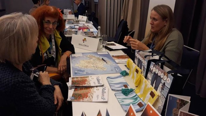 La directora insular de Turismo y de la Fundació Mallorca Turisme, Lucía Escribano, en el roadshow Spain Reloaded 2019.