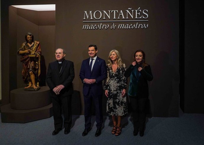 Juanma Moreno inaugura en el Museo de Bellas Artes la exposición 'Maestro de maestros' dedicada a Martínez Montañés