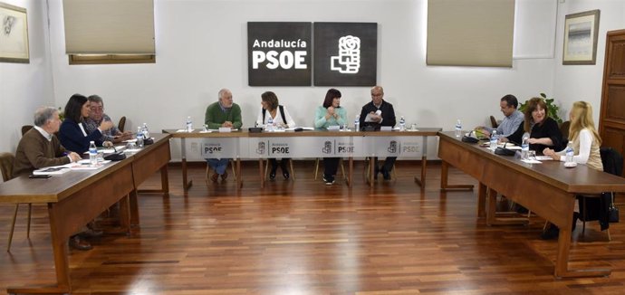 Reunión del PSOE-A con la Federación de Organizaciones Andaluzas de Mayores (FOAM).