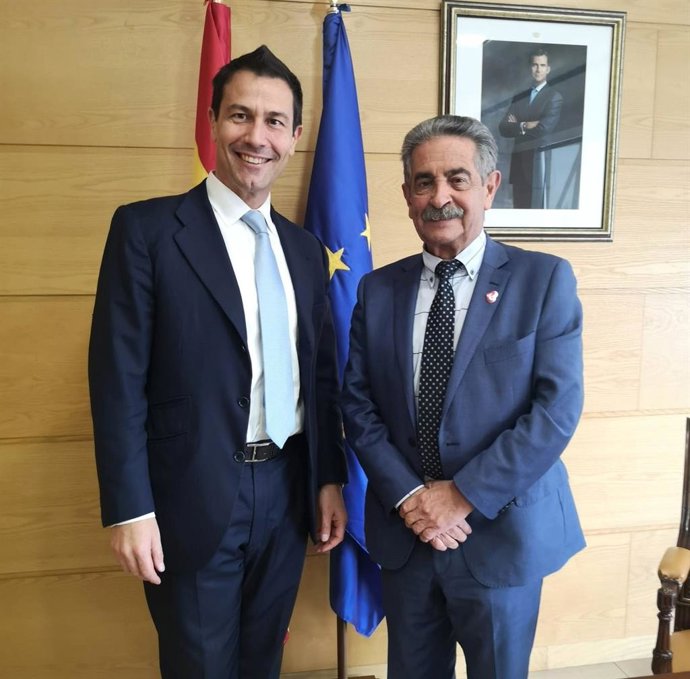 Revilla con el director de XPO Logistics en España, Portugal y Marruecos
