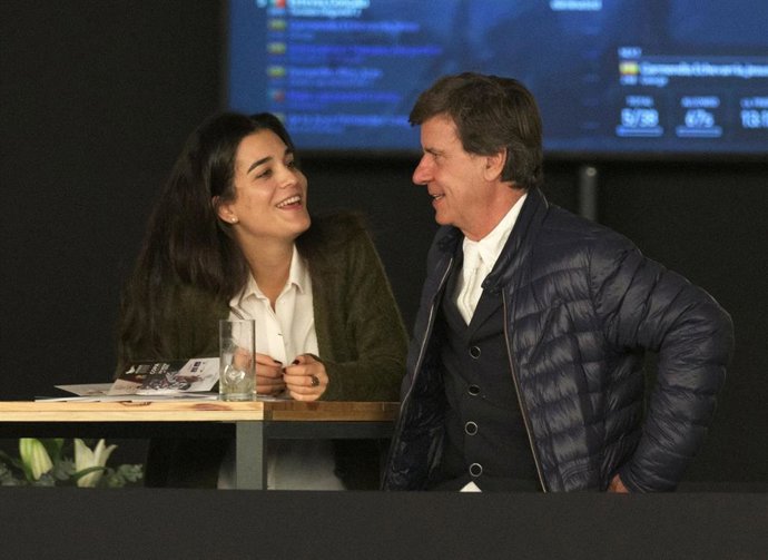 Cayetano Martínez de Irujo y su novia en el primer día de la Madrid Horse Week