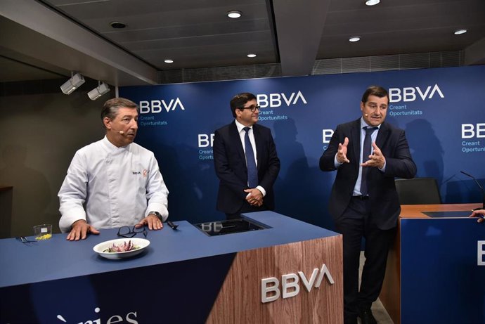 Los hermanos Roca en la presentación de los aspirantes a las becas gastronómicas BBVA-Celler de Can Roca (Foto de archivo)